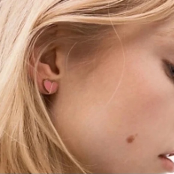 Kate Spade ♠️ Heritage Spade it Heart Studs Earrings in Flamingo Pink - Picture 7 of 9